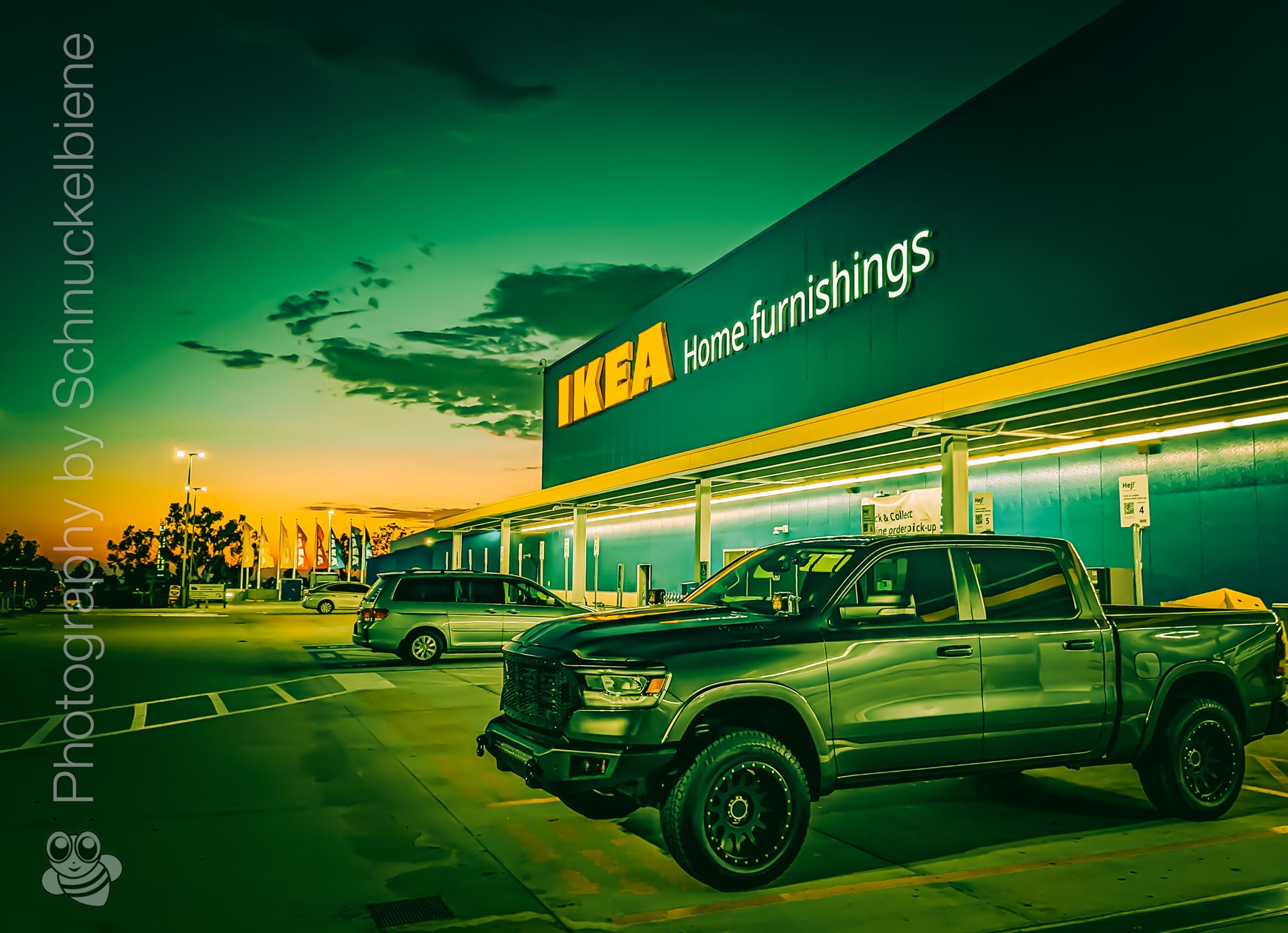 Sun sets at IKEA. If you are used to shop at an IKEA in Germany you wonder about car sizes in the states and beautiful photos happen